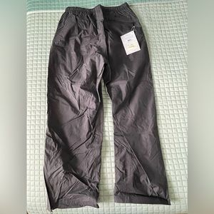 REI Alpine Lakes wind/rain pants. Women’s XL. Brand new, with tags